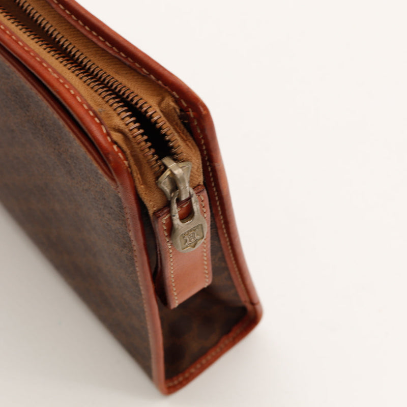 La Pochette Céline Macadam