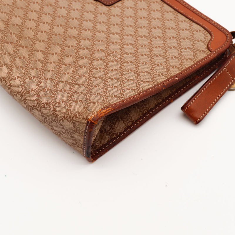 La Pochette Céline Macadam