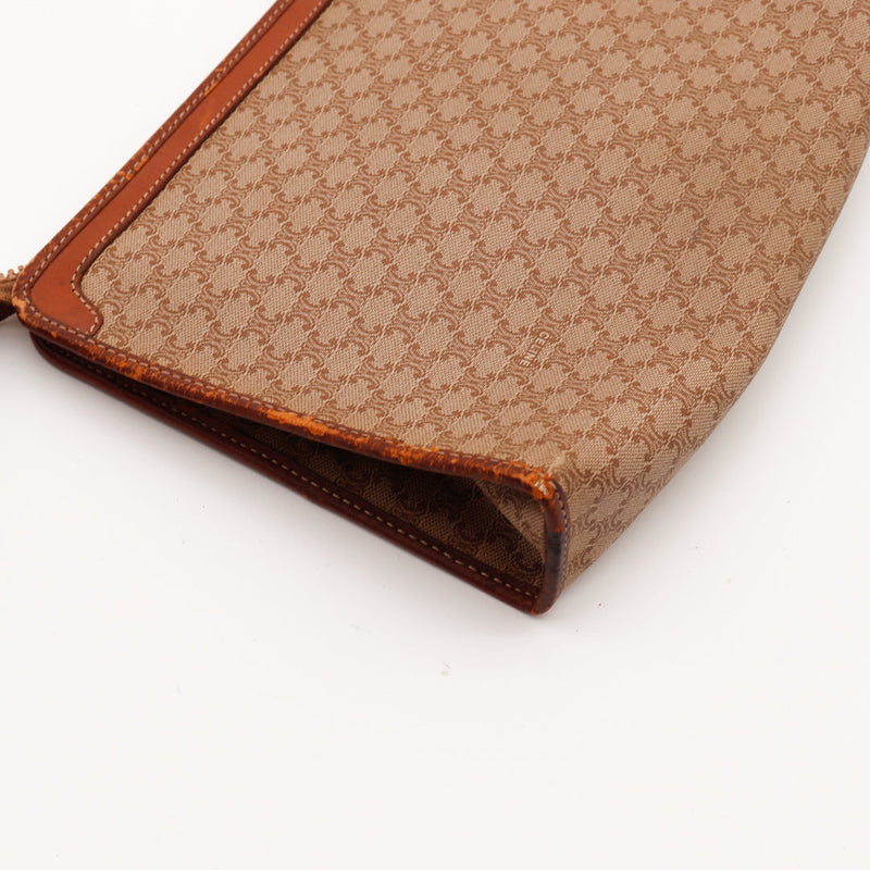 La Pochette Céline Macadam