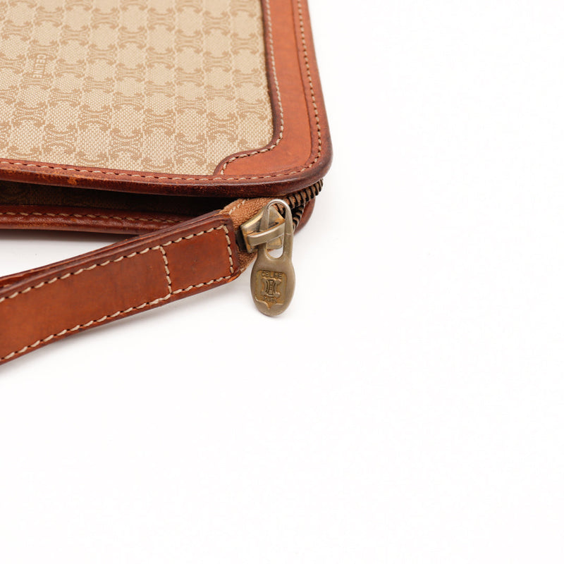 La Pochette Céline Macadam