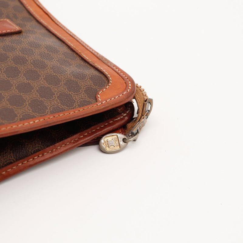 La Pochette Céline Macadam