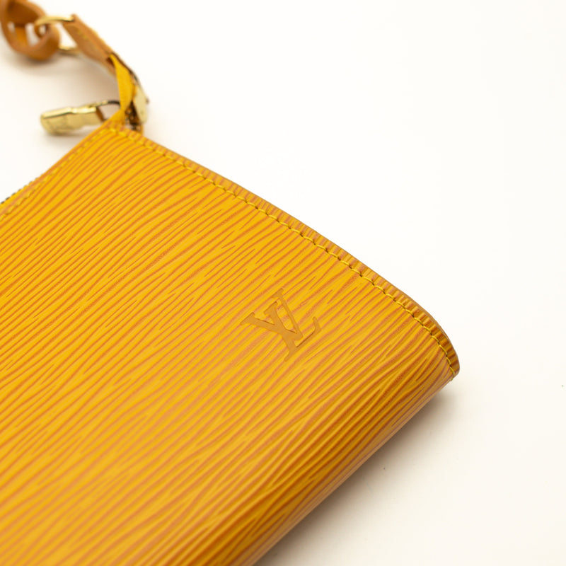 La Pochette Accessoires Épi Louis Vuitton