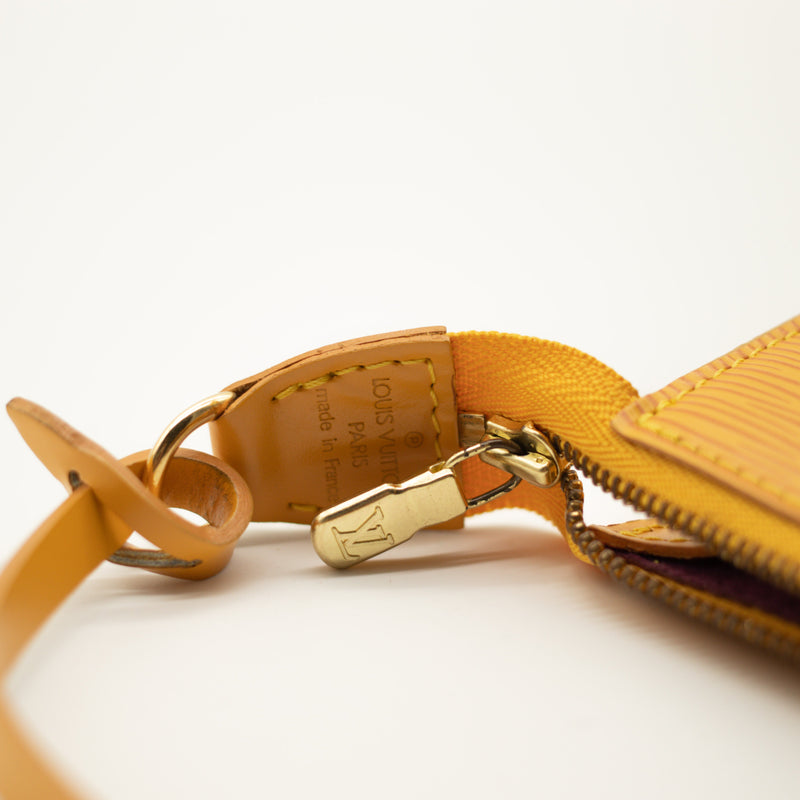 La Pochette Accessoires Épi Louis Vuitton