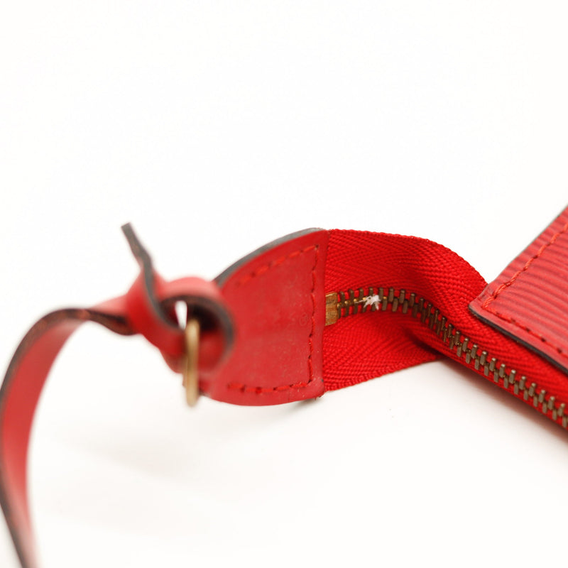 La Pochette Accessoires Épi Louis Vuitton