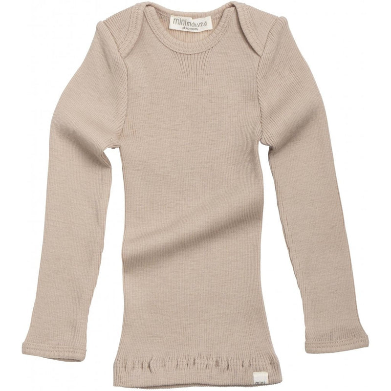 Camiseta Aspen de lana merino color arena - Selección Minimalisma disponible en amaetc.com, concept store ecológico para niños