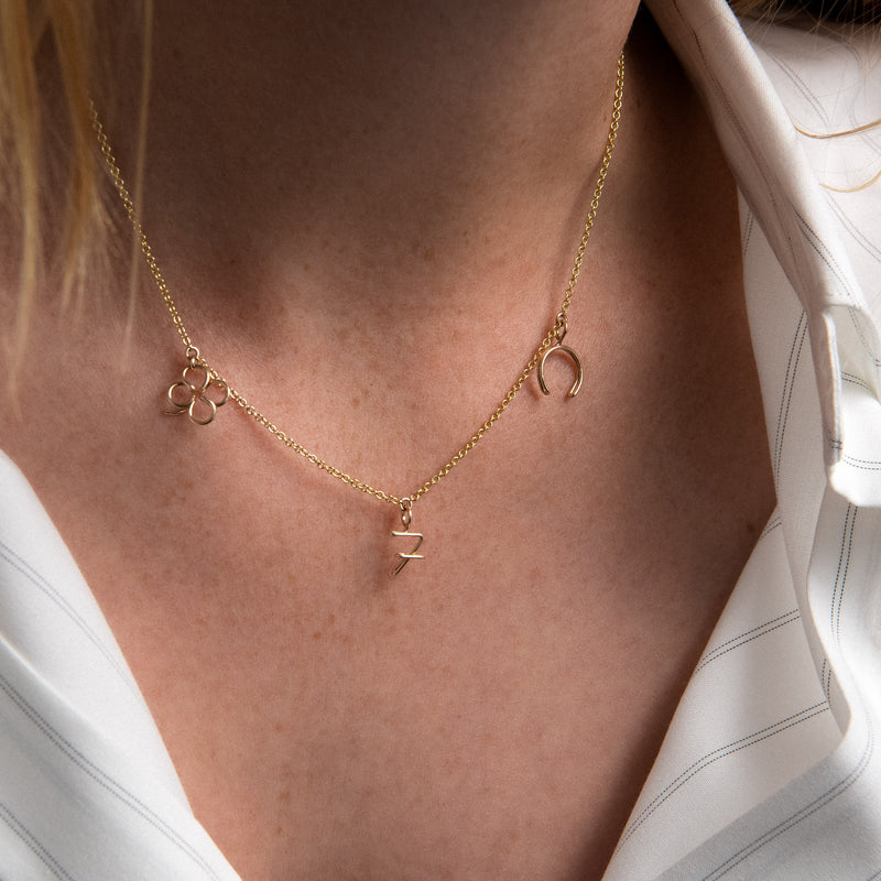 Bracelet lettre personnalisée bijou élégant femme fait main Paris