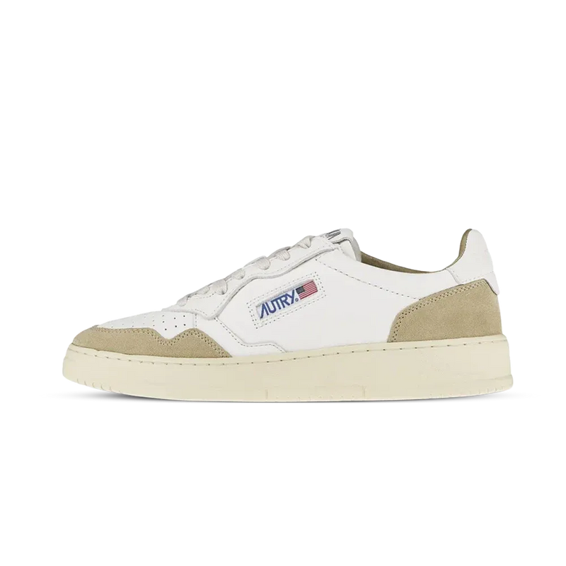 Zapatillas Medalist Low Man Goat Suede White Sponge - Blanco / Esponja