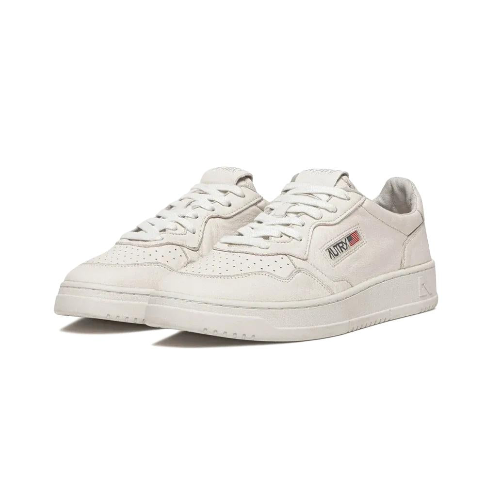 Medalist Low Solidgoat White