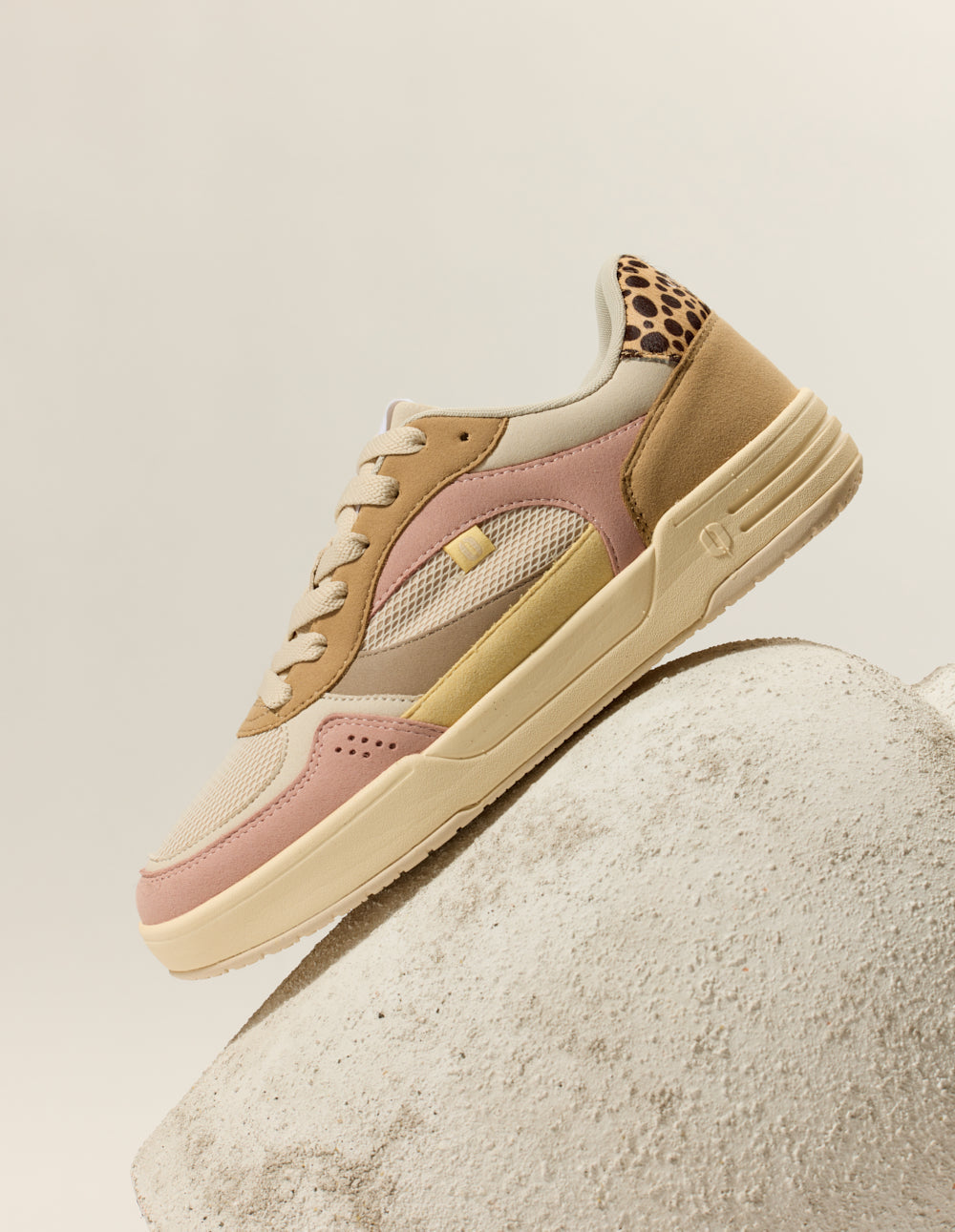Axelle Low-Top Trainers - Light Pink Ecru - Women