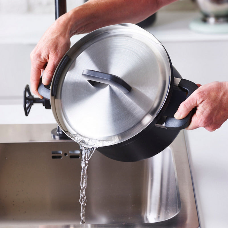 Batería de cocina Bk Flow Cool de acero inoxidable 4 piezas negro