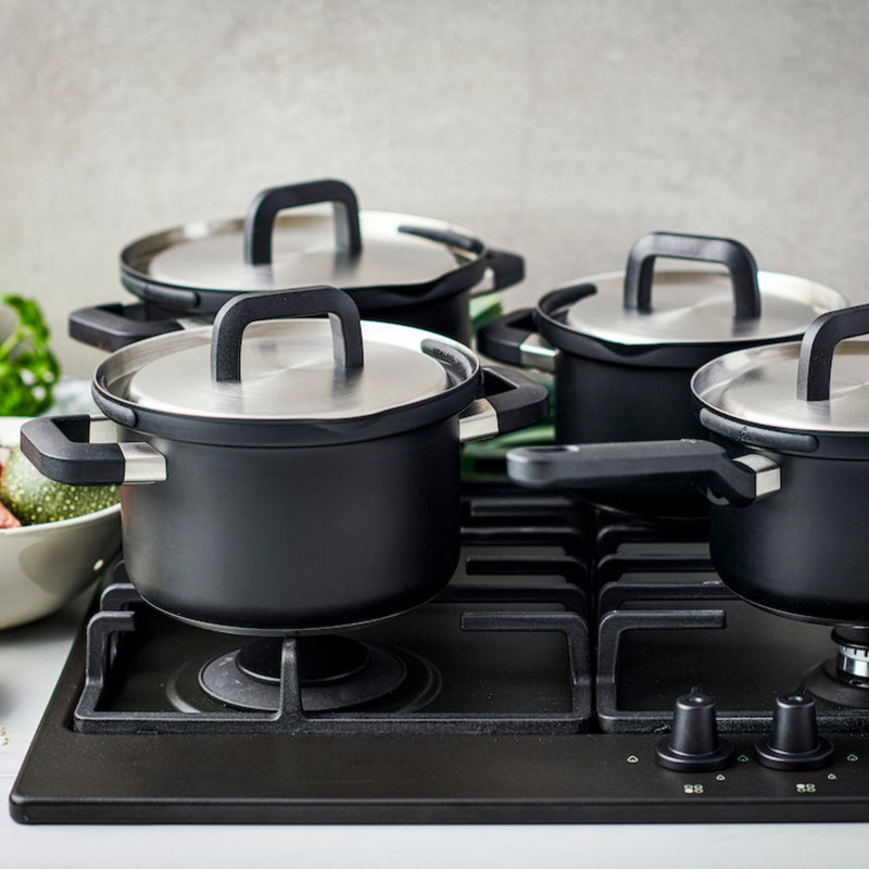 Batería de cocina Bk Flow Cool de acero inoxidable 4 piezas negro