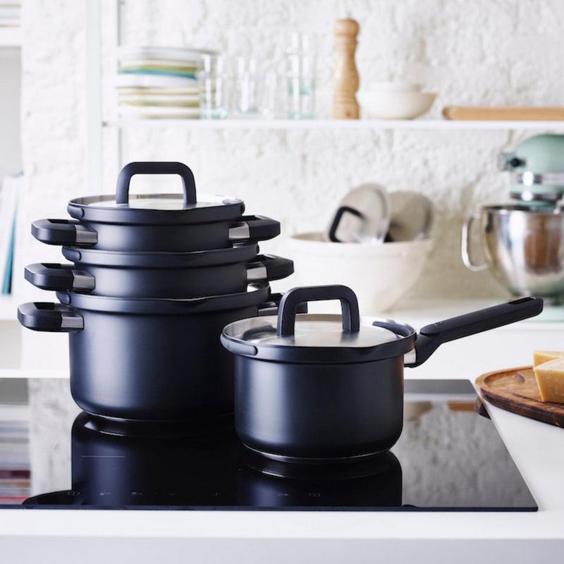 Batería de cocina Bk Flow Cool de acero inoxidable 4 piezas negro