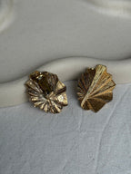 Boucles D’Oreilles Guy Laroche Vintage - Éventails Dorés Texturés