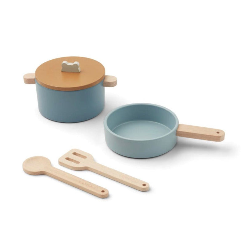 Juego de cocina de madera multimix Antonio azul de LIEWOOD - Selección Liewood disponible en amaetc.com, concept store ecológico para niños