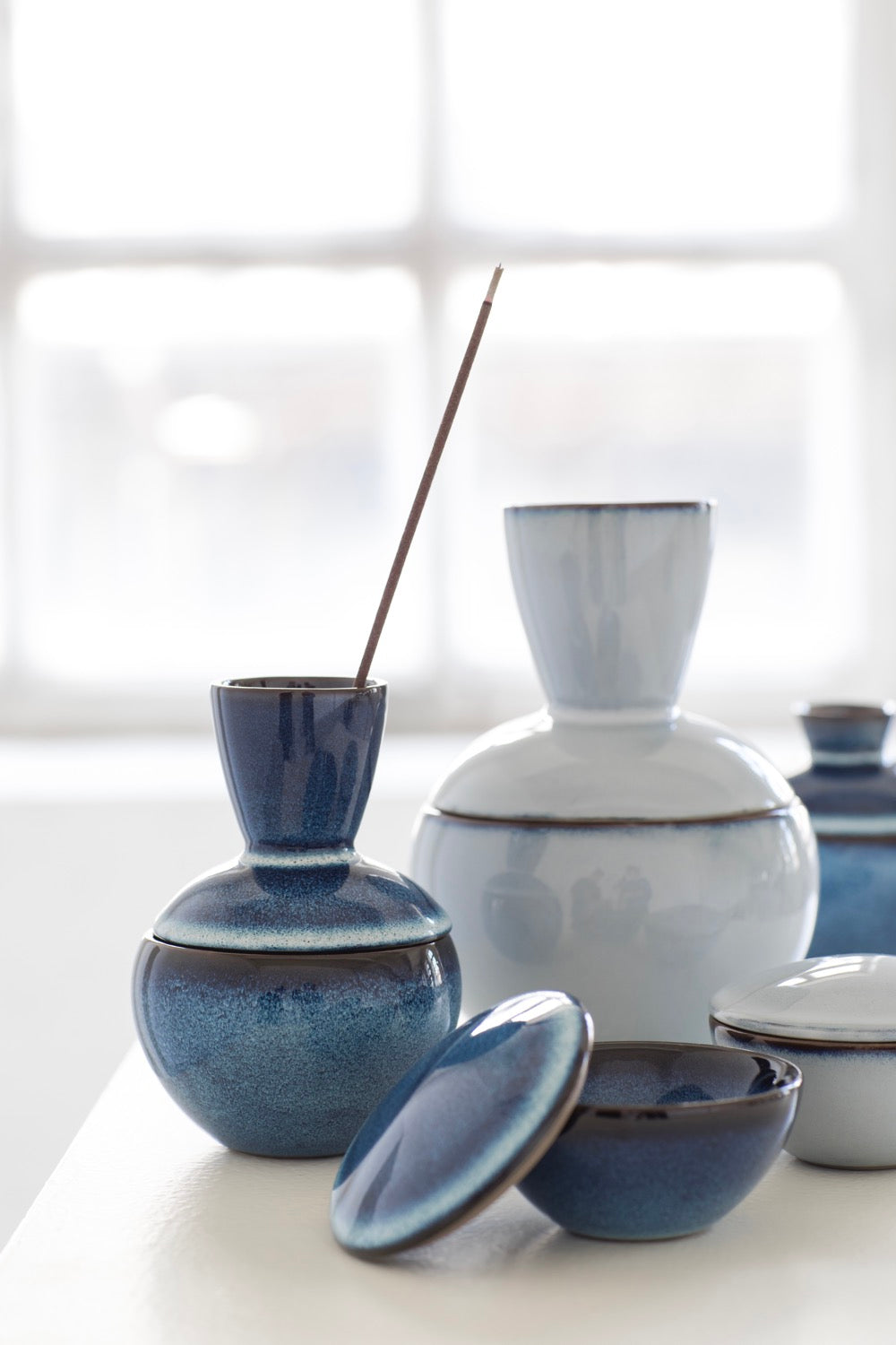 Box + Lid °2 S - Dark Blue Pure - By Pascale Naessens