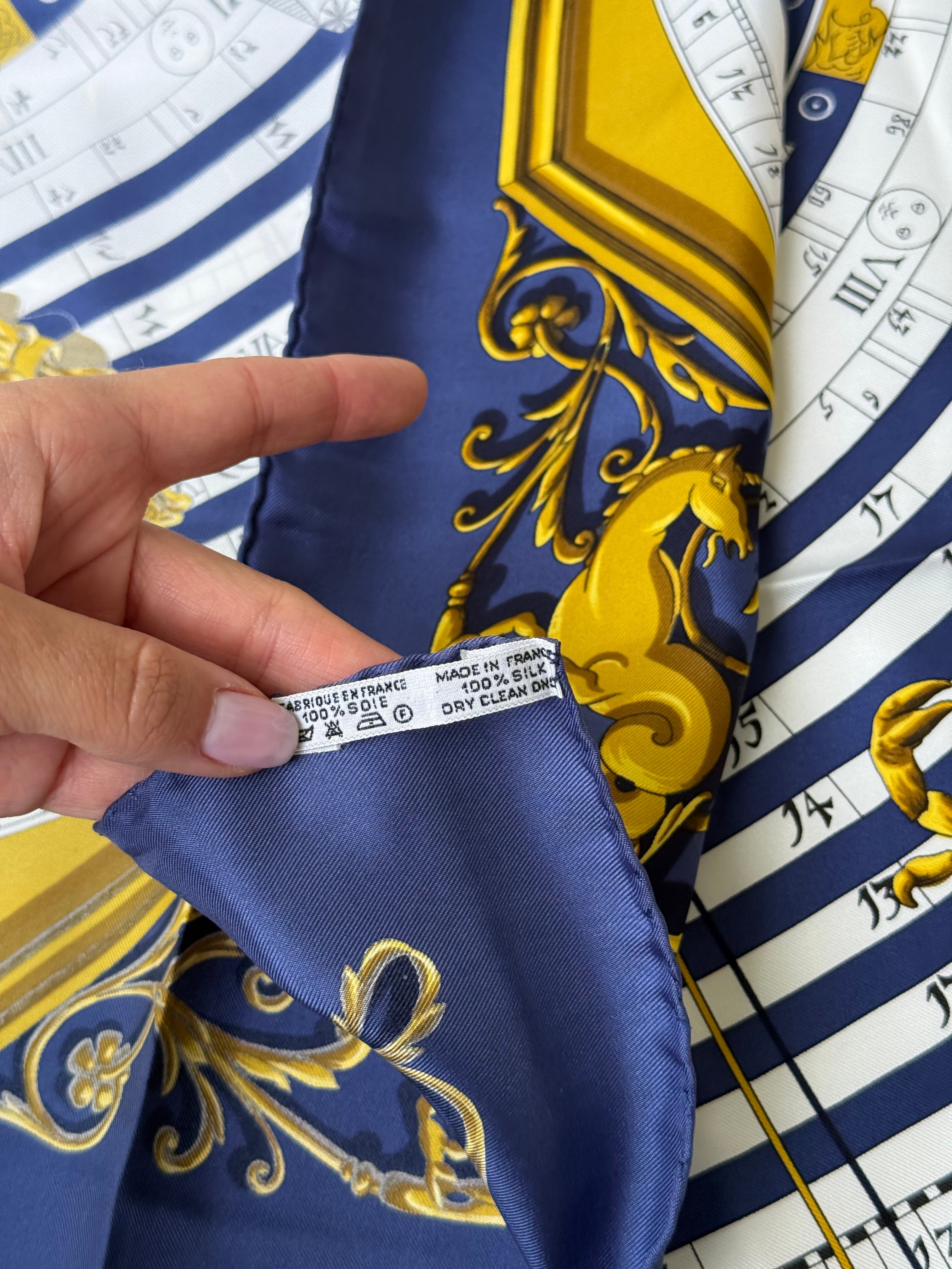 Foulard Hermès – Modèle Astrologie