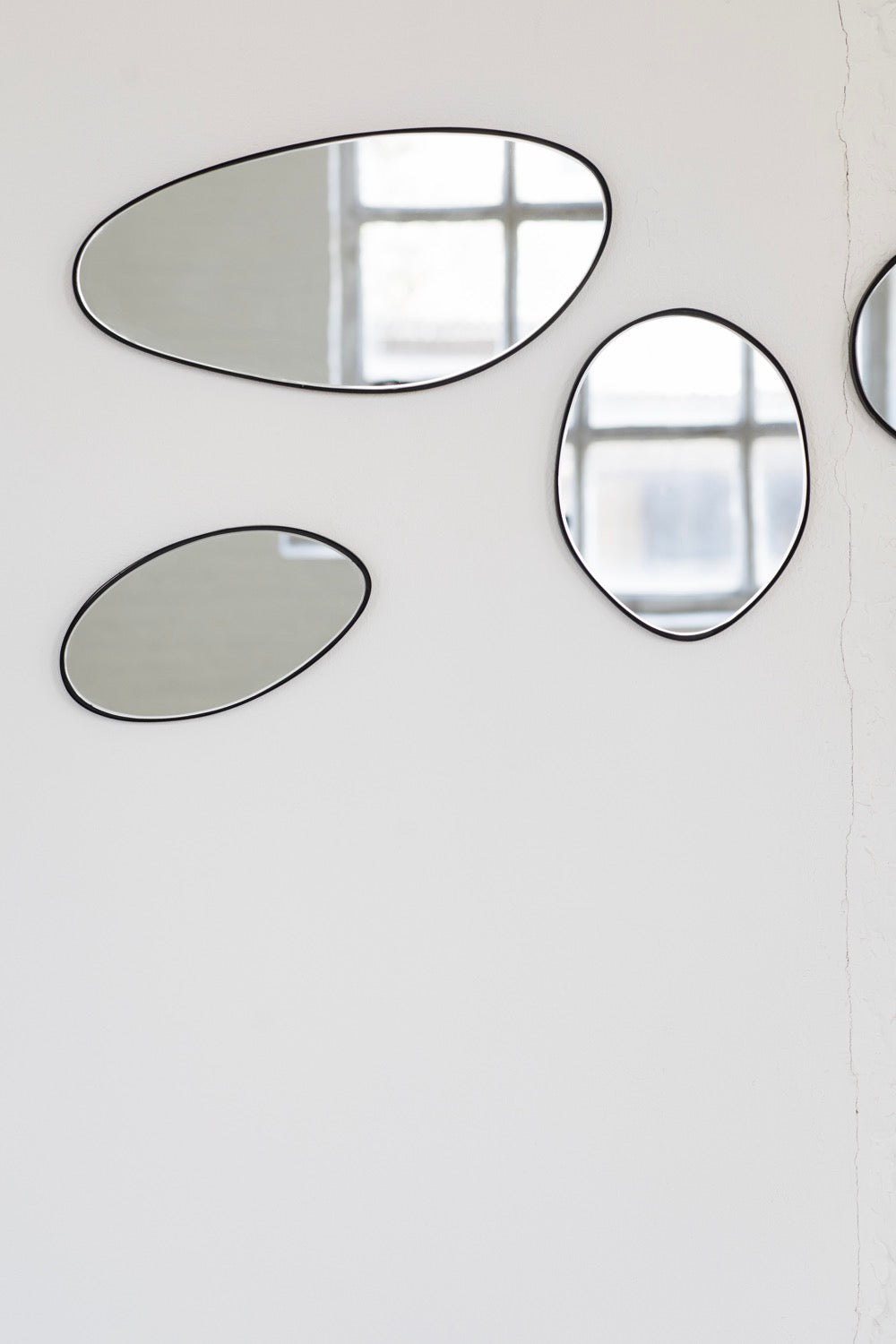 Marie - Miroir A - Acier - Noir
