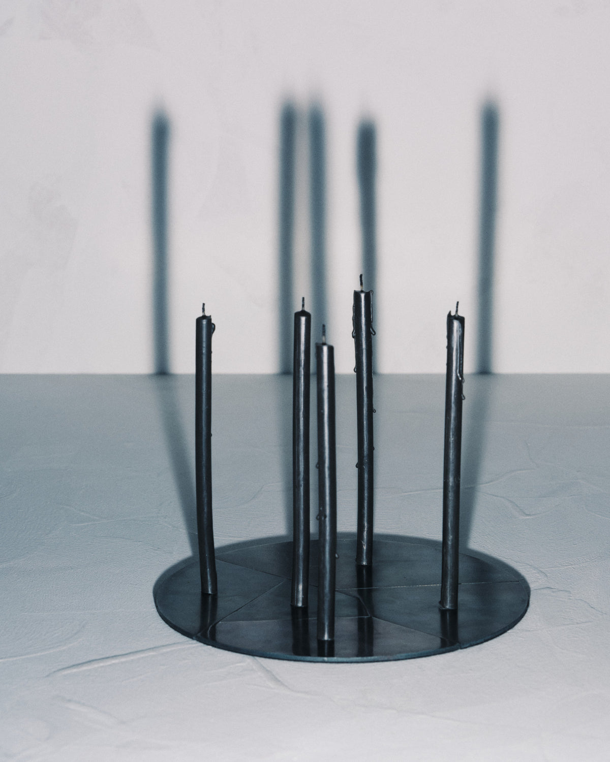 Candelabra - Bougeoir - Acier Bleui - Noir