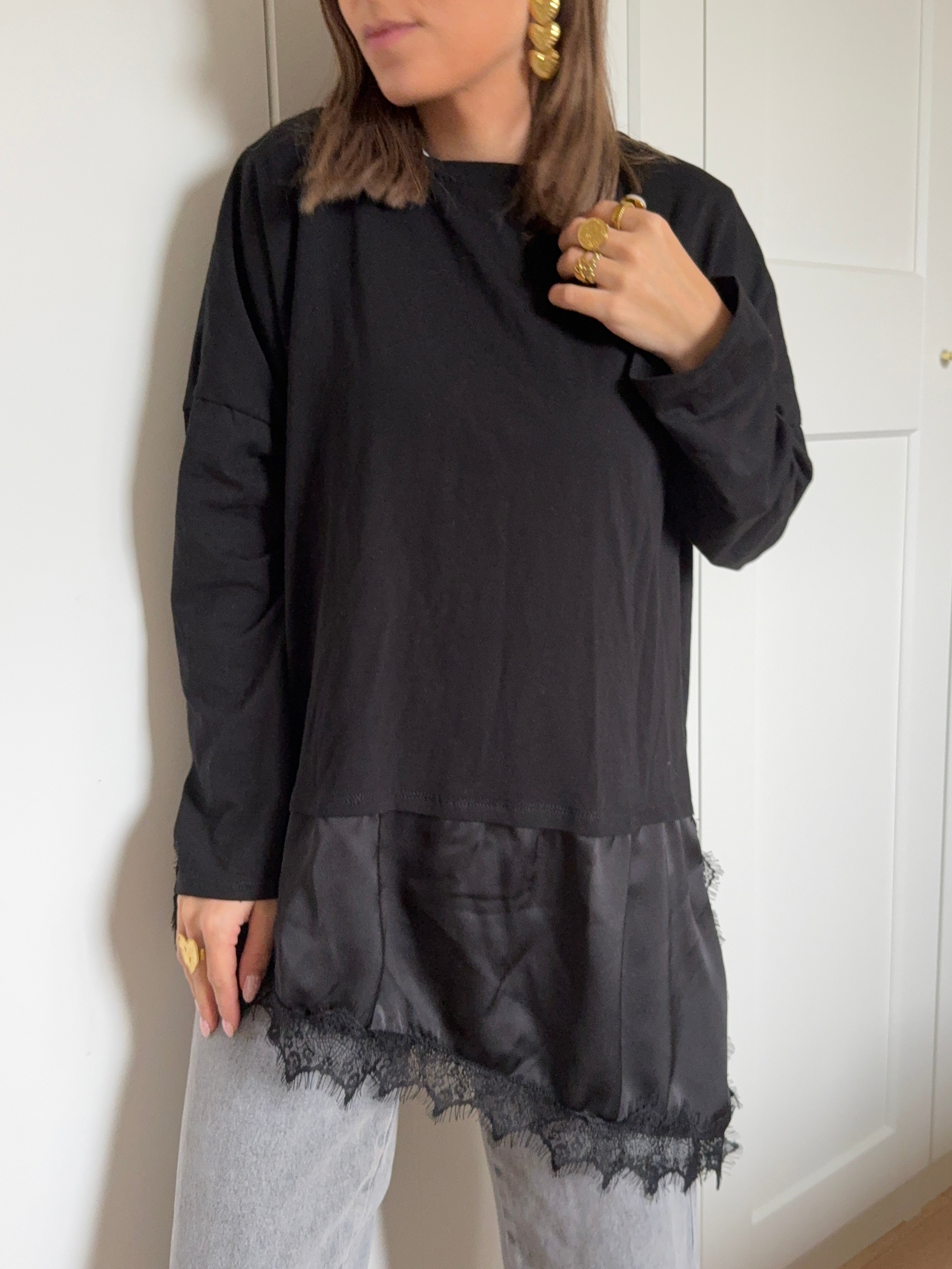 Alena Black T-Shirt