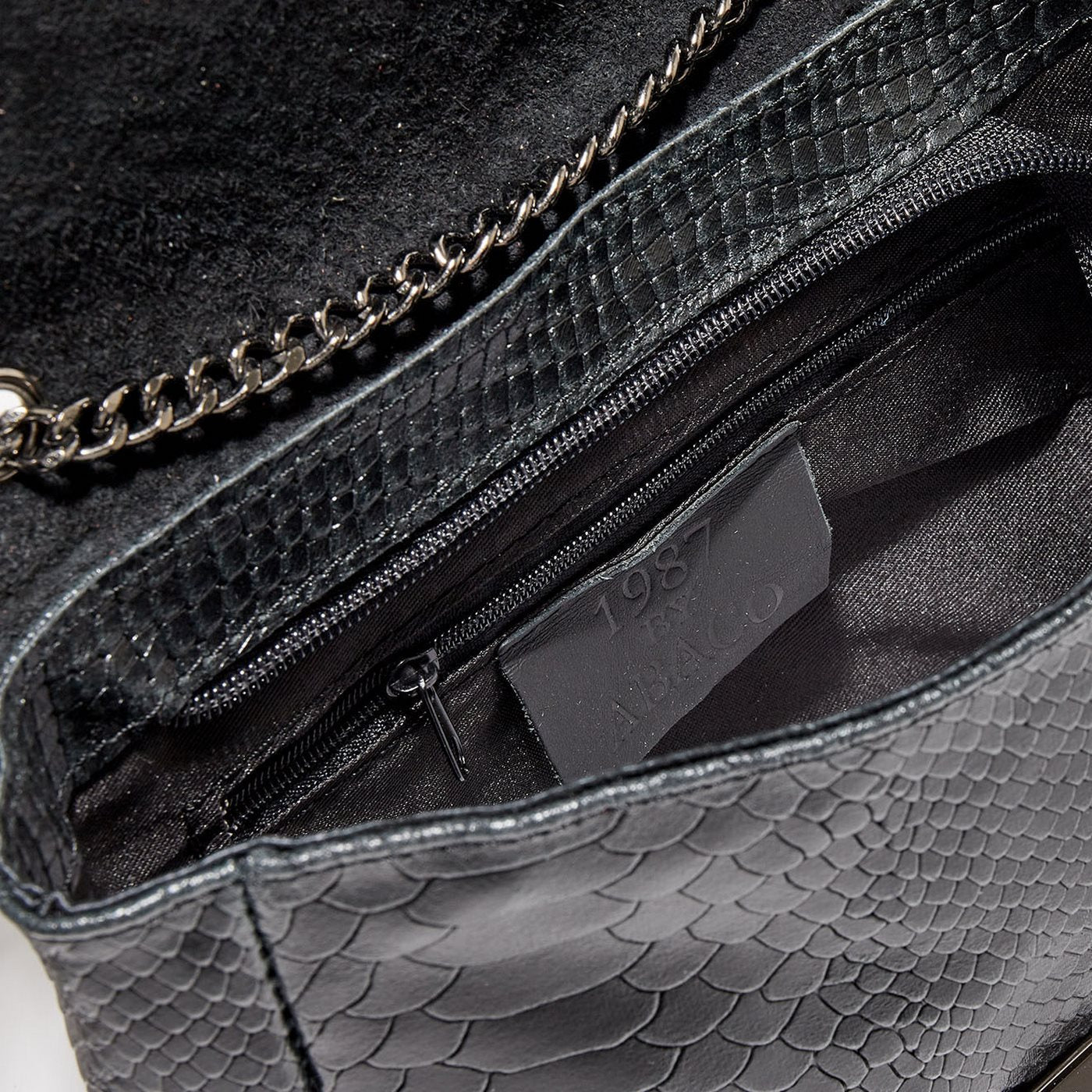 Tatou Shoulder Bag - Black