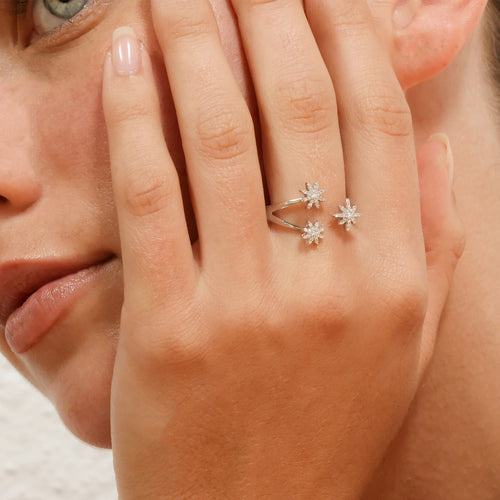 Anillo “Iced Bouquet” D0.20/55 – Oro blanco