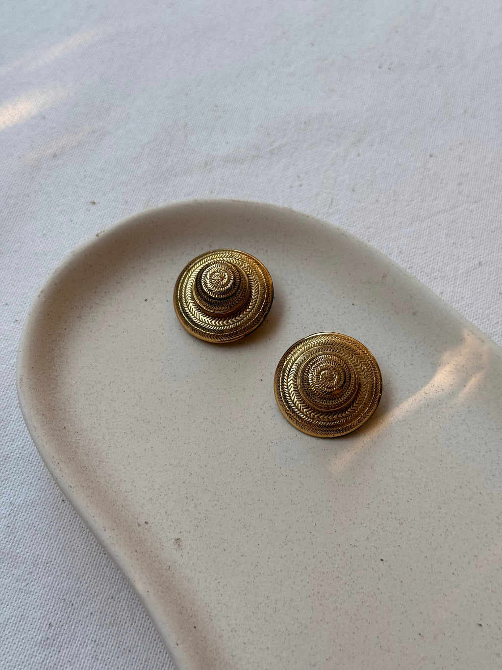 Pendientes Nina Ricci Vintage - Sombreros Dorados