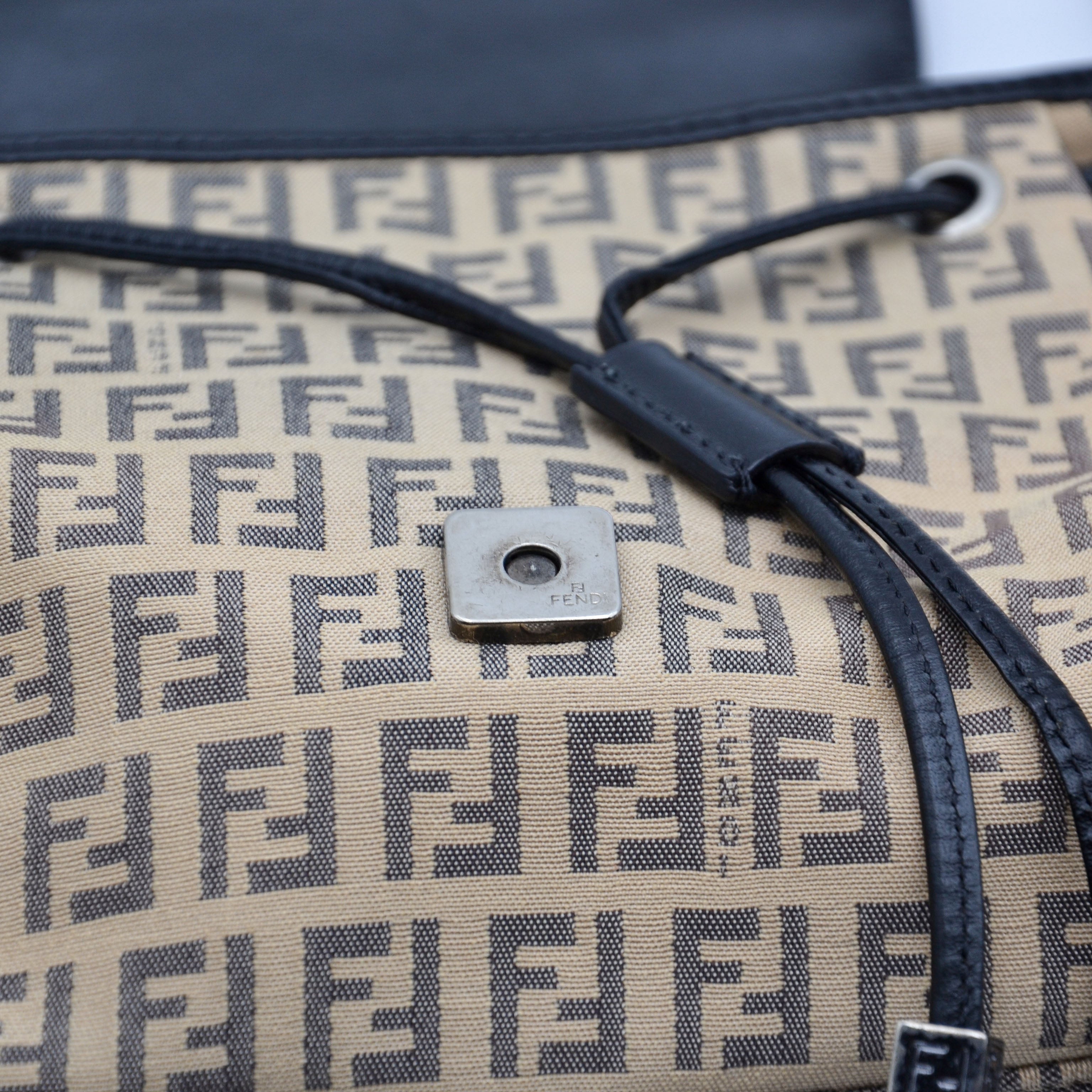 Sac Baguette Fendi Vintage Toile Zucchino