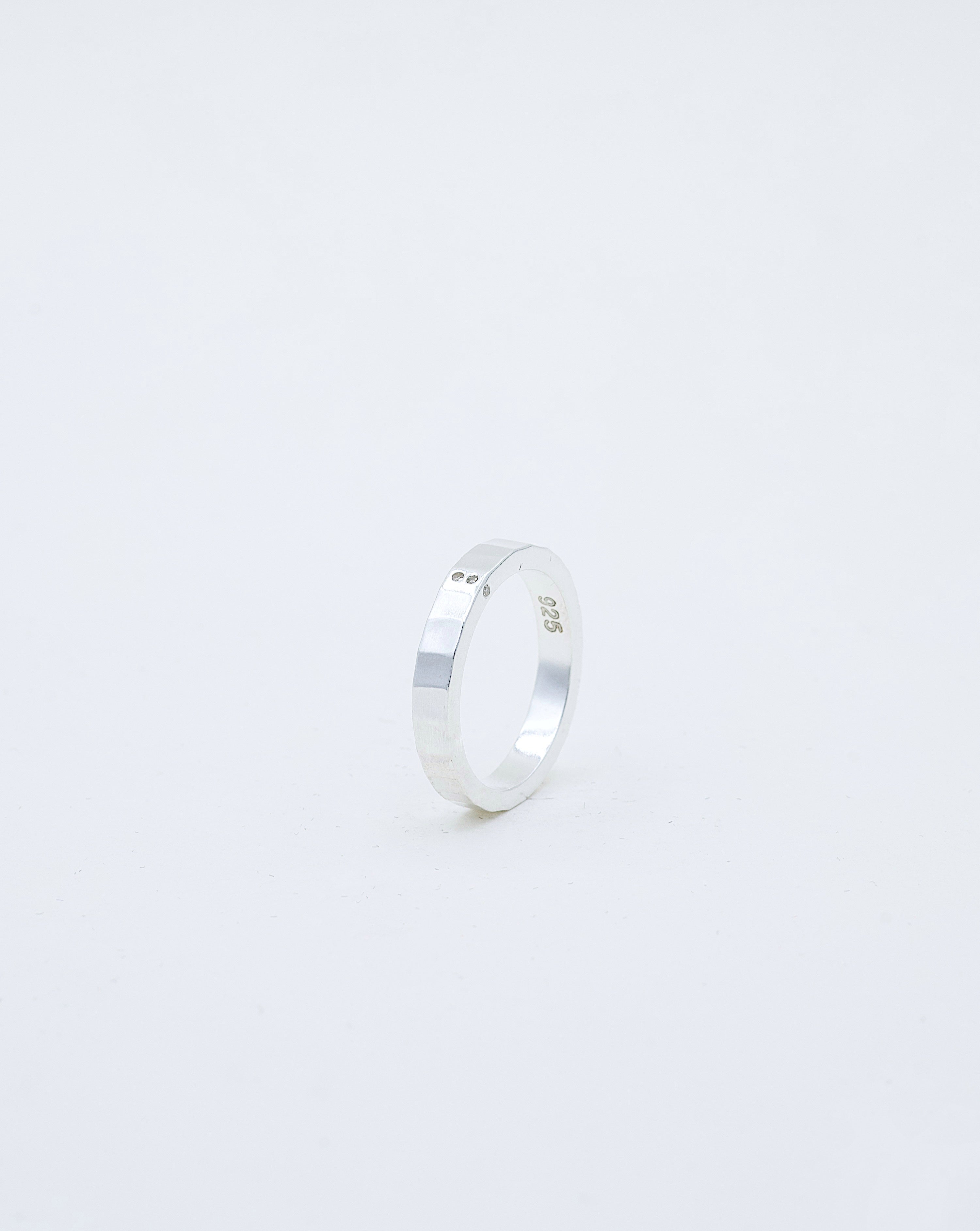 Anillo Niwas