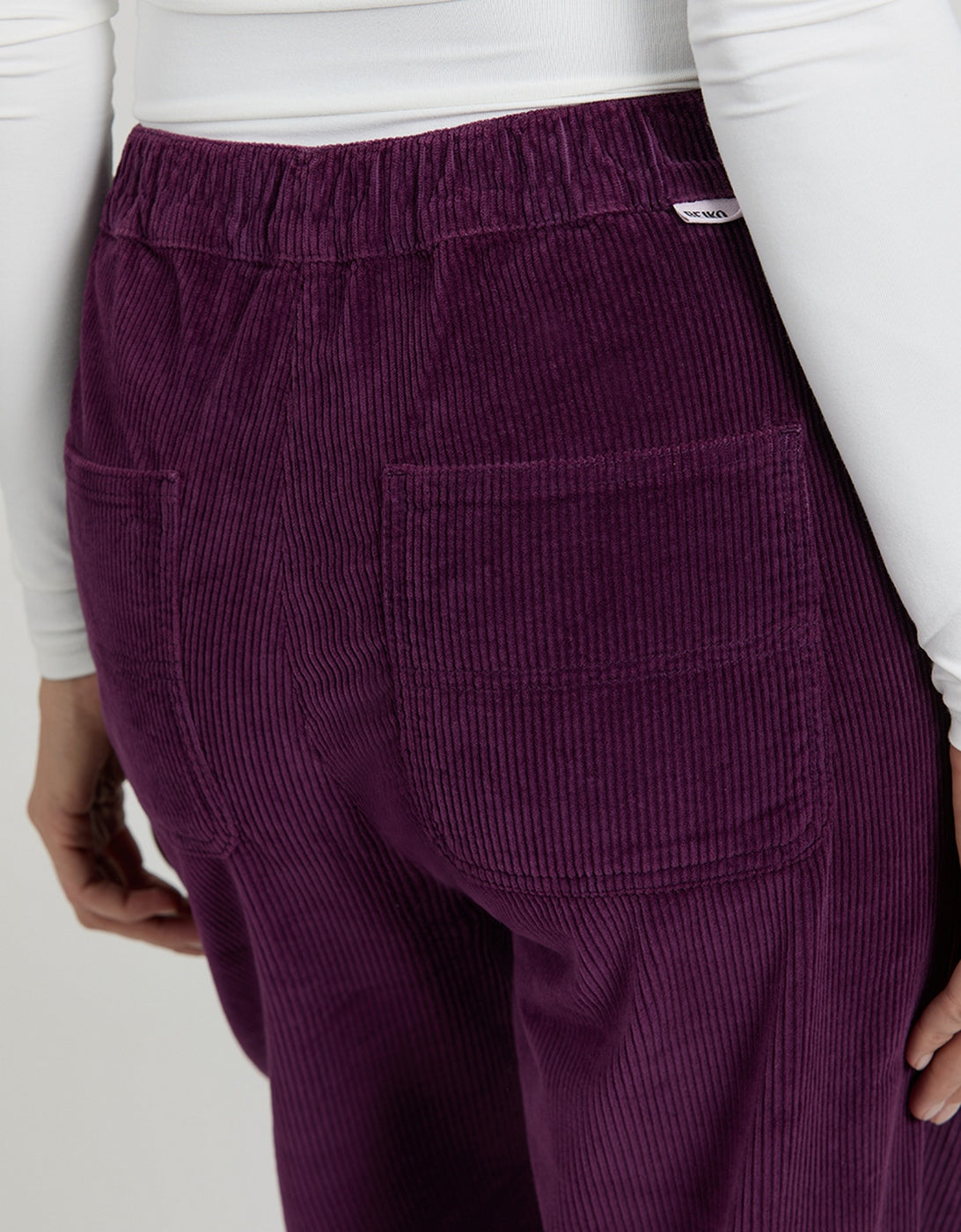 Pantalón Straight Baltimore Velvet - Berry - Mujer