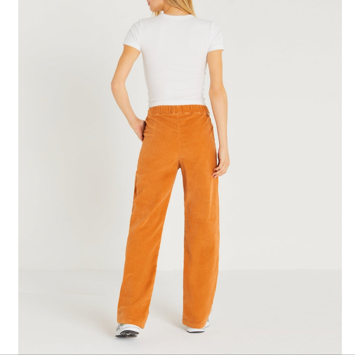 Pantalón Baggy Bari Velvet - Pecan Brown - Mujer