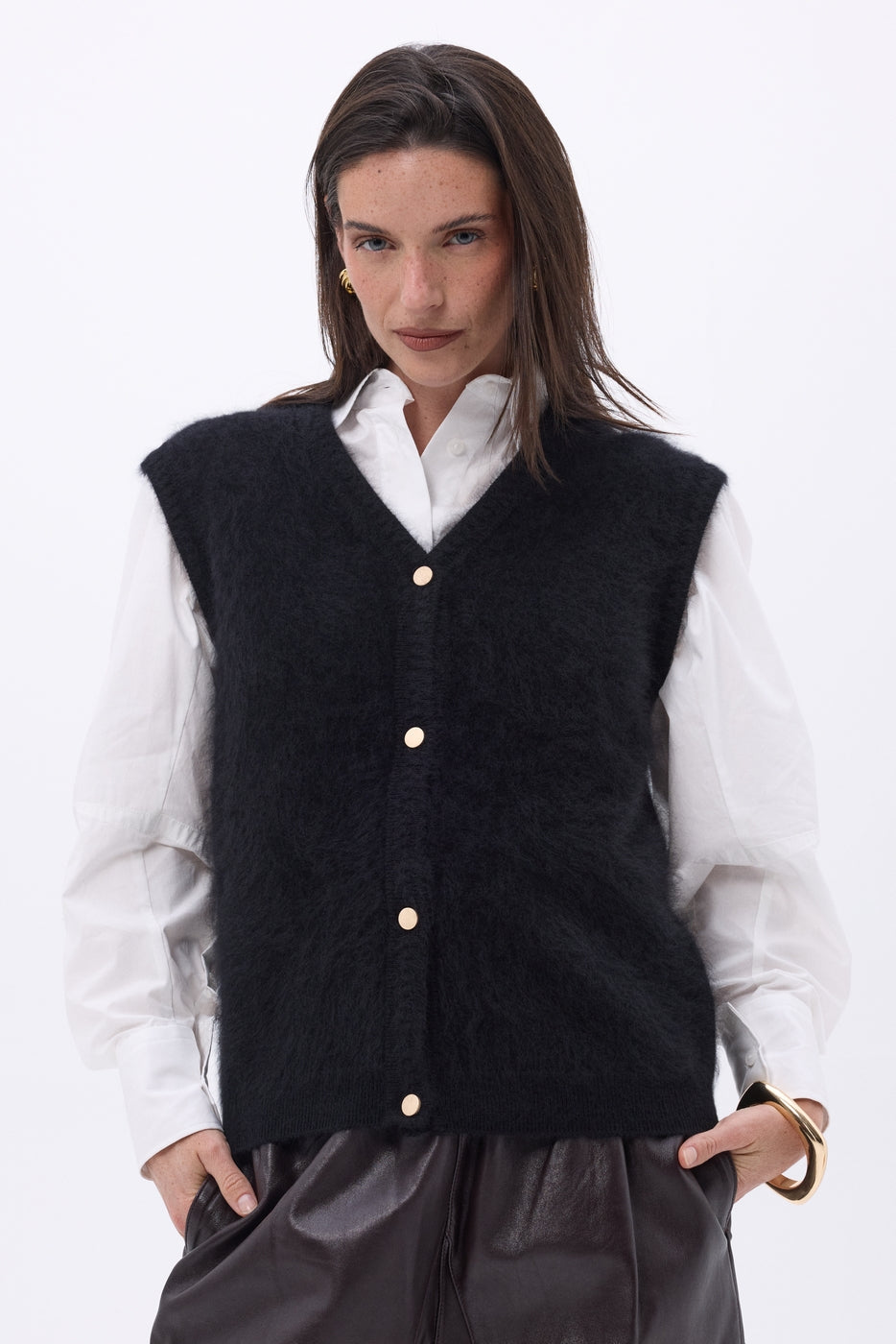 Sleeveless Cardigan – Brushed Cashmere Bari - Black - Women