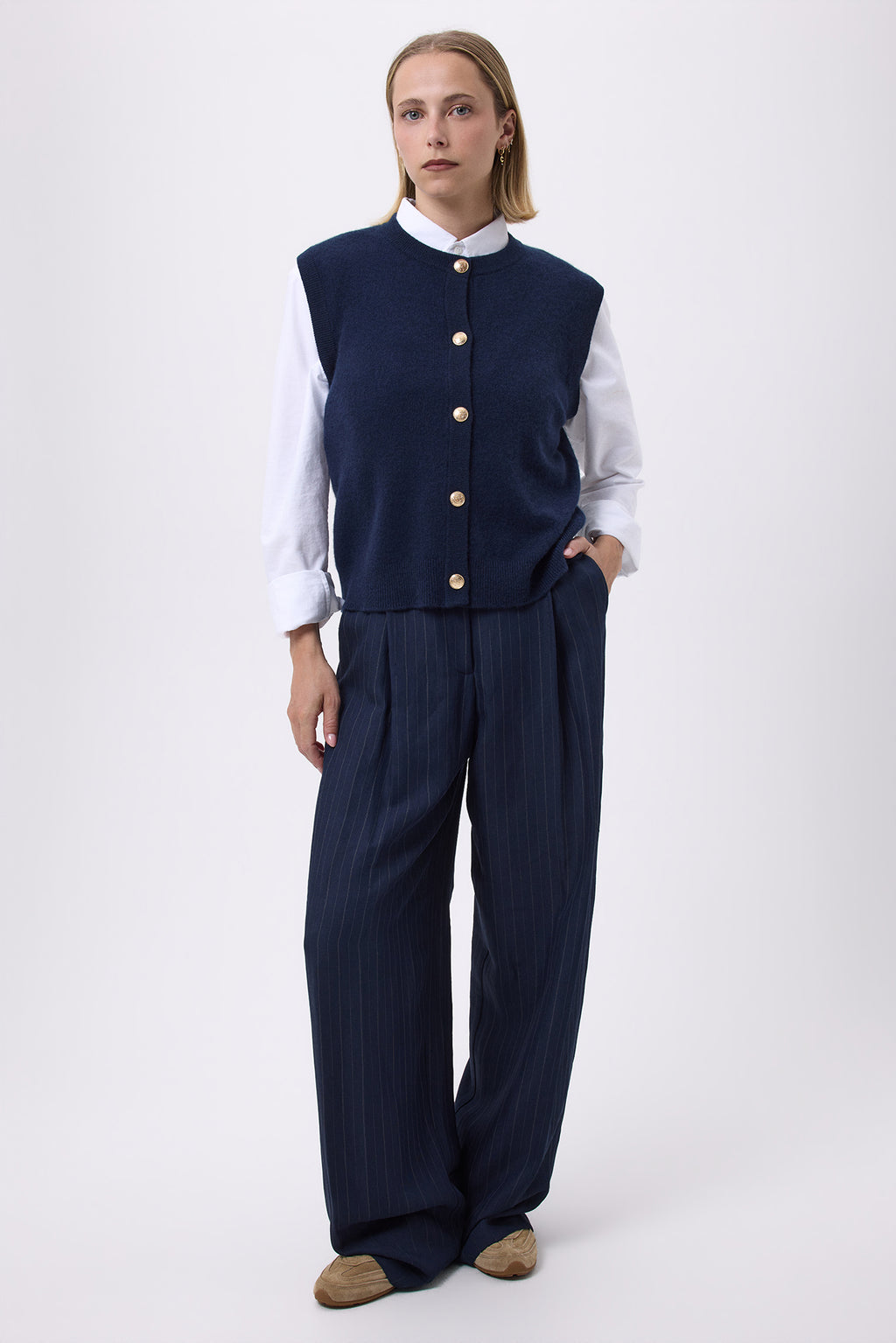 Cárdigan oversize de cuello redondo con botones dorados sin mangas F Bari - Azul marino - Mujer