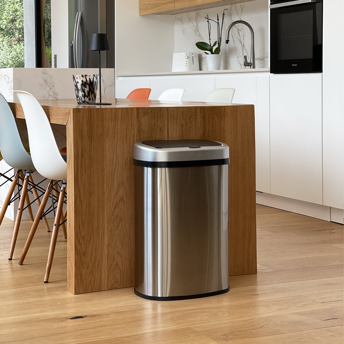 Papelera automática Majestic de acero inoxidable - 58L - Plata