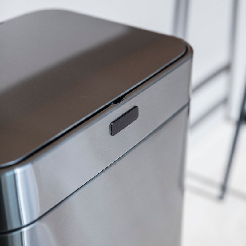 Poubelle de cuisine automatique design 60L UPPER en acier INOX avec cerclage - REDDECO.com