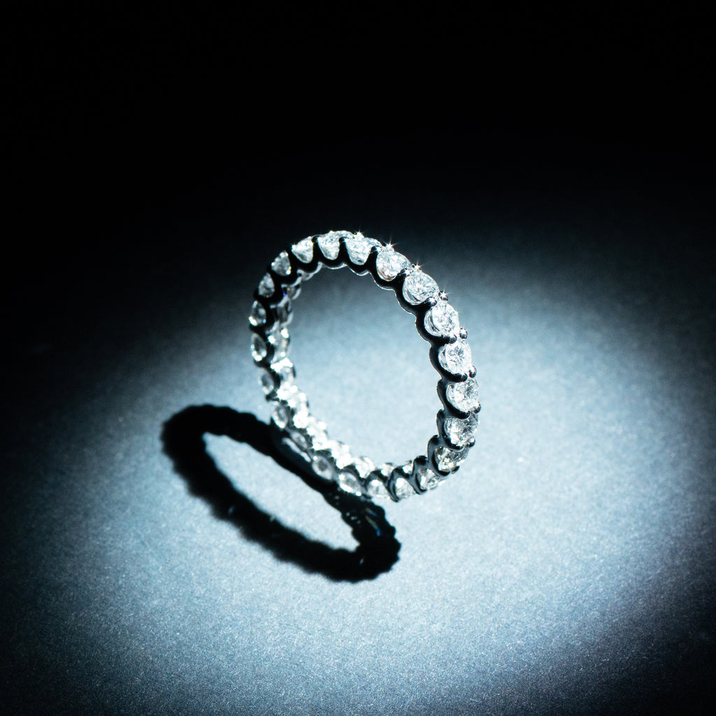 Anillo “Mon Tour Complet 2Ct” D2Cts/22 – Oro blanco 750/1000