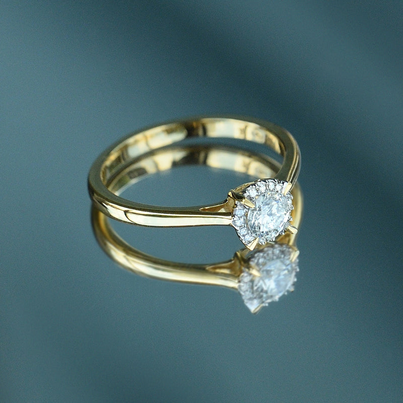 Bague "Amoureuse 0,33" Diamant: 0,30Ct/1+0,03 Ct/12 - Or Jaune 750/1000