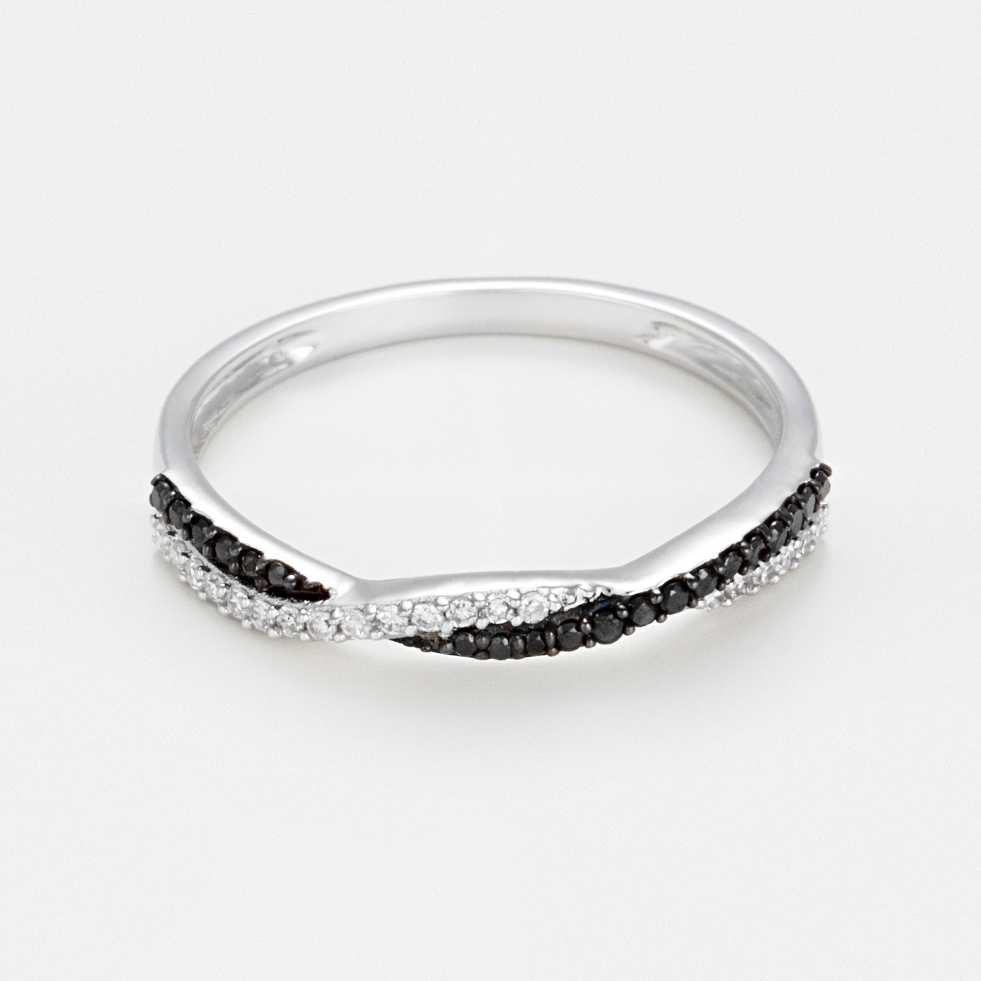 Anillo "En Blanco Y Negro" Diamantes Blancos: 0.075Ct/20 Diamantes Negros: 0.075Ct20 - Oro Blanco 375/1000