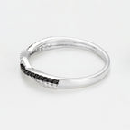 Anillo "En Blanco Y Negro" Diamantes Blancos: 0.075Ct/20 Diamantes Negros: 0.075Ct20 - Oro Blanco 375/1000