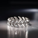 "Heritage" Ring with 0.12Ct/28 Diamonds - 375/1000 White Gold