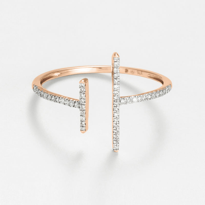 "Asymmetrical parallel" ring, 0.1ct/50