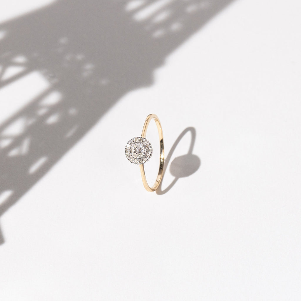 “My Ray of Sunshine” ring, diamonds 0,12/21 - 375/1000 yellow gold