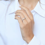 "The Chosen One" Ring, Diamonds 0.21/30 - 375/1000 White Gold