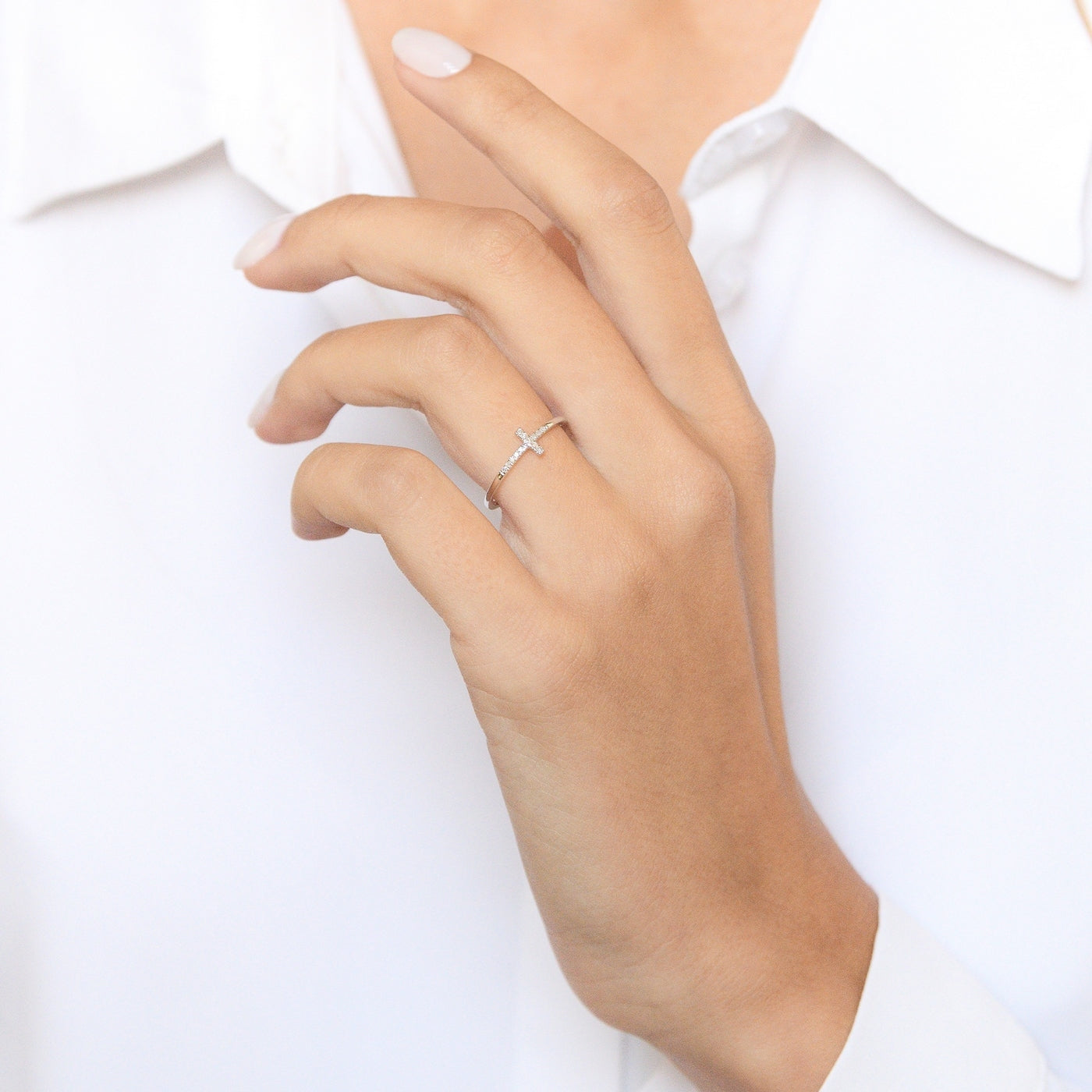 "Christiane" Ring D0.05/14 - 375/1000 White Gold