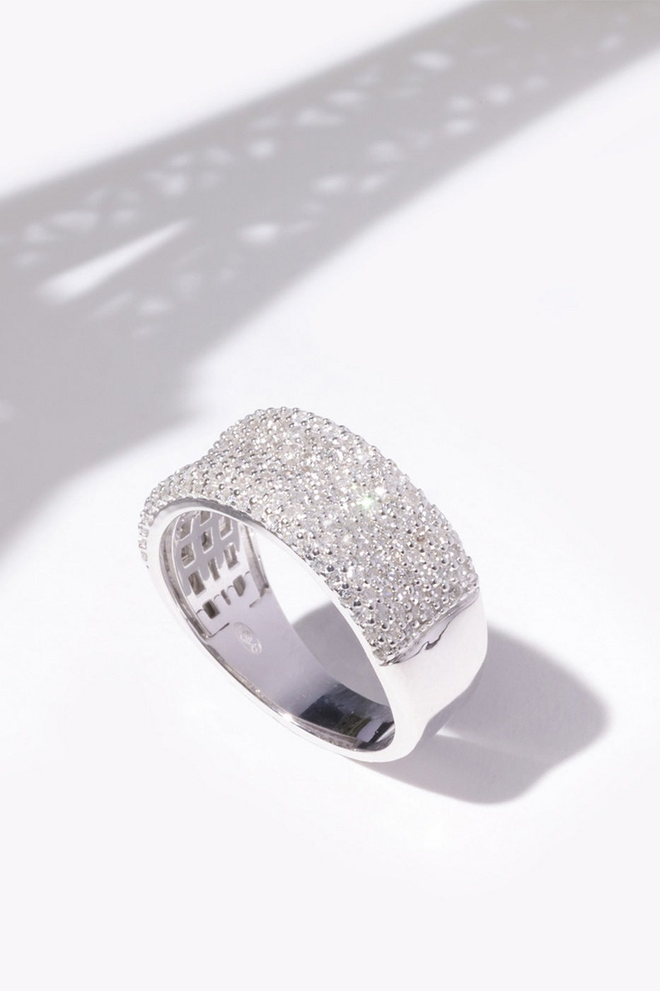 Anillo “Cinta Preciosa” D0.91/203 – Oro Blanco 375/1000