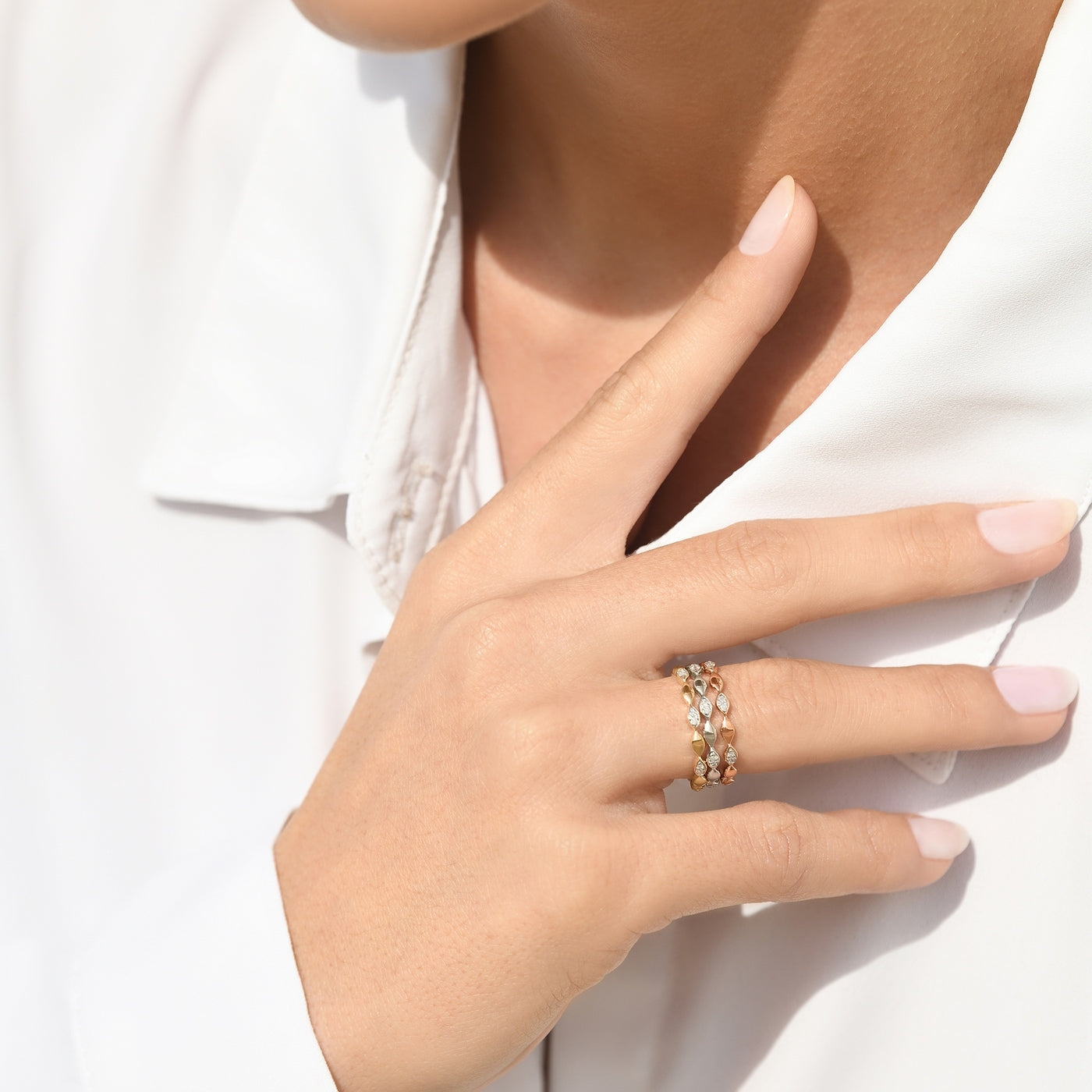 "Trinity" ring D0.15/26 - 375/1000 Tricolor Gold