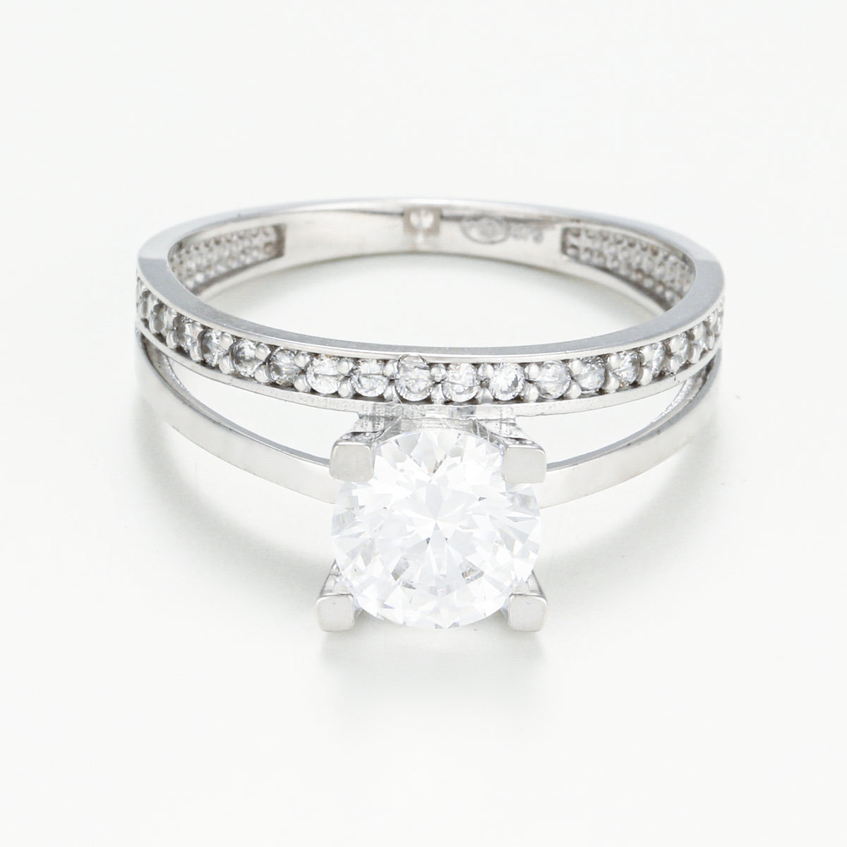 Bague "Majestueuse" Or Blanc 375/1000 Et Zirconium