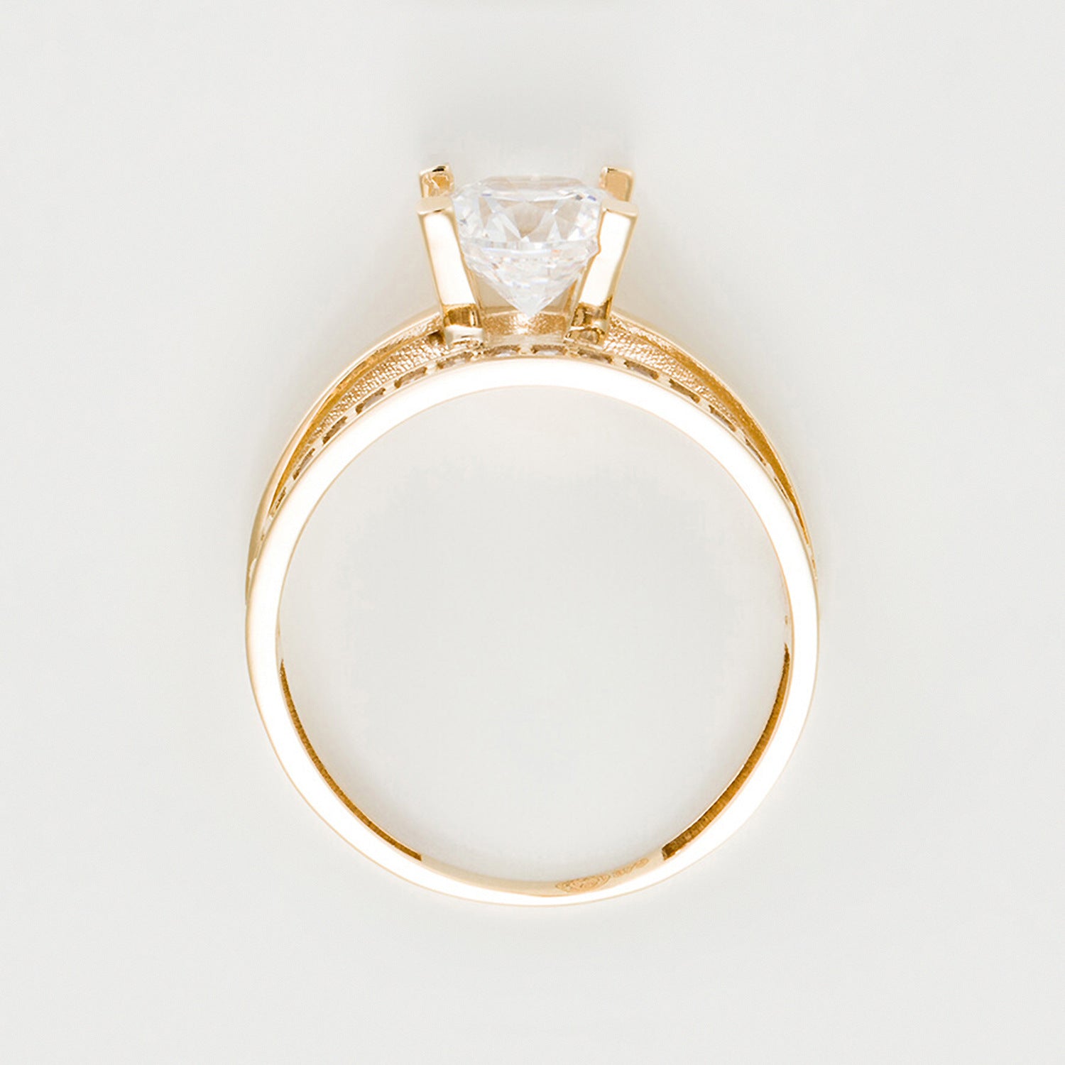 Anillo "Majestueuse" - Oro Amarillo 375/1000 y Circonio