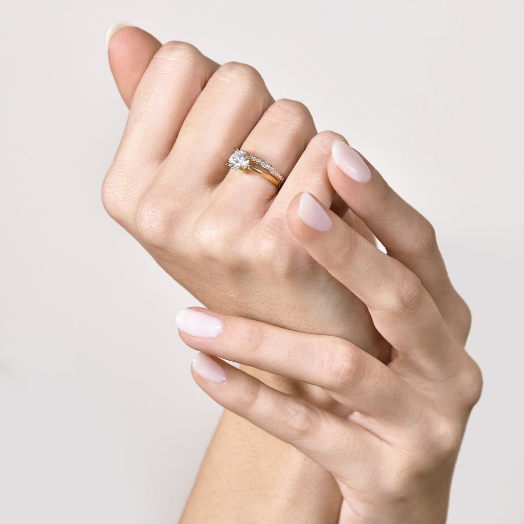 Bague "Majestueuse" Or Jaune 375/1000 Et Zirconium