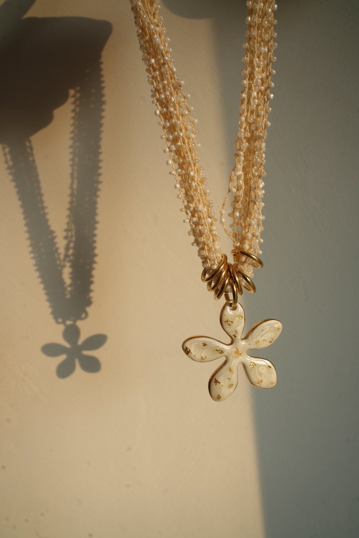 Collier Fleur - Mat Beige