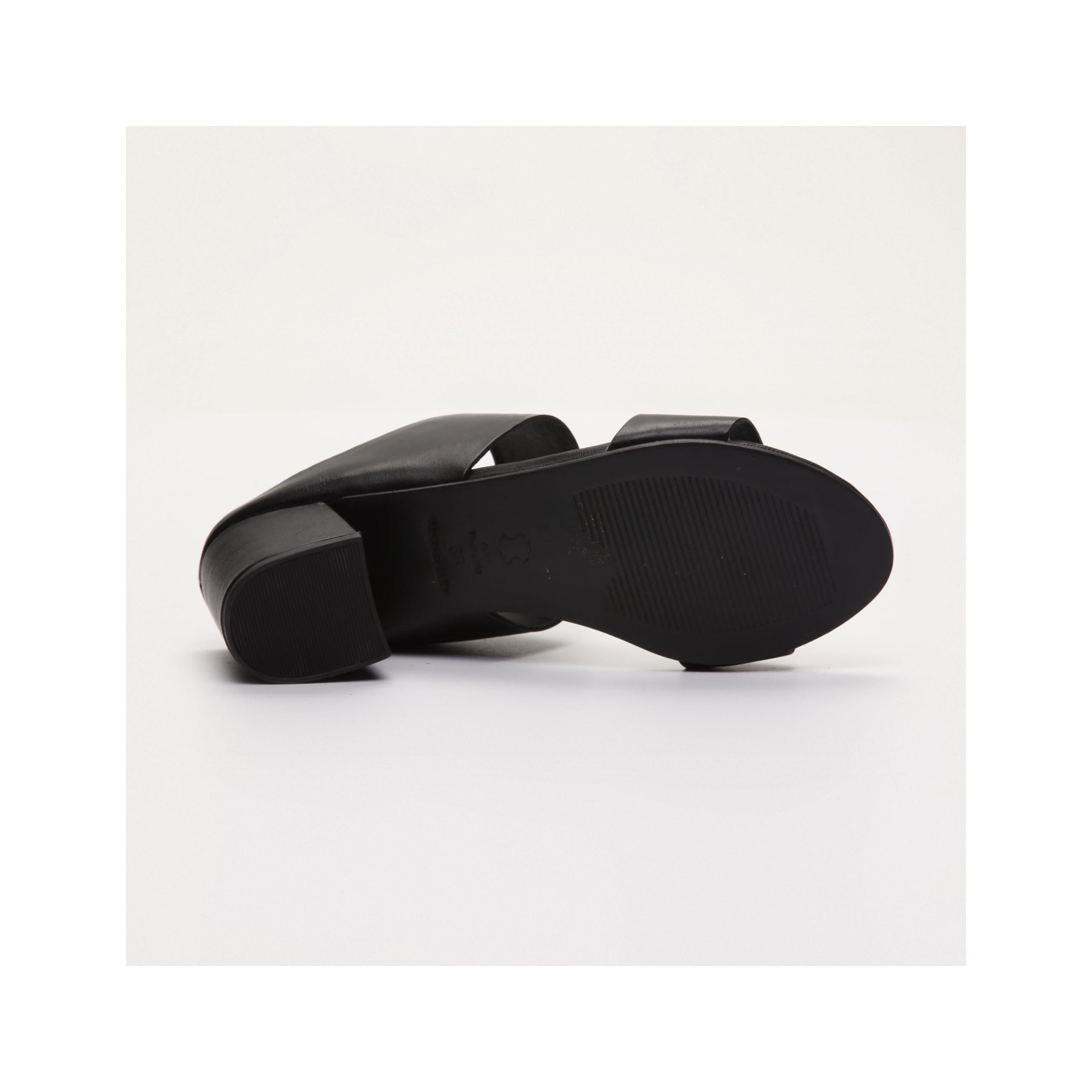 Gina Heeled Sandals - Black